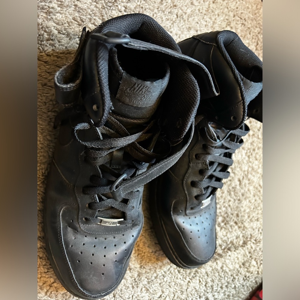 Black Air Force 1s